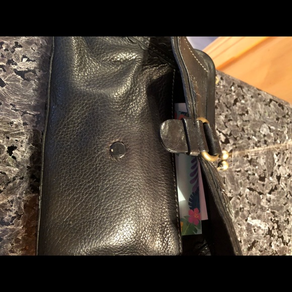 Ellen Tracy, Black Leather Frame Handbag With Kiss Lock Closure, EUC - Picture 11 of 16